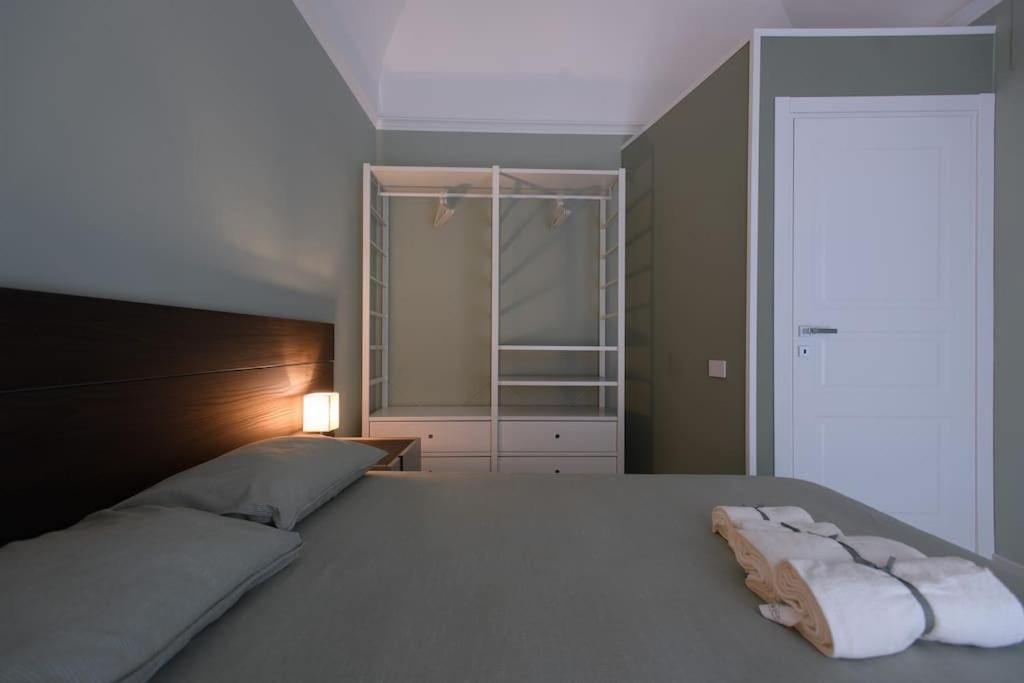 Alessia Holiday House 90Mq Salerno Centro Buitenkant foto